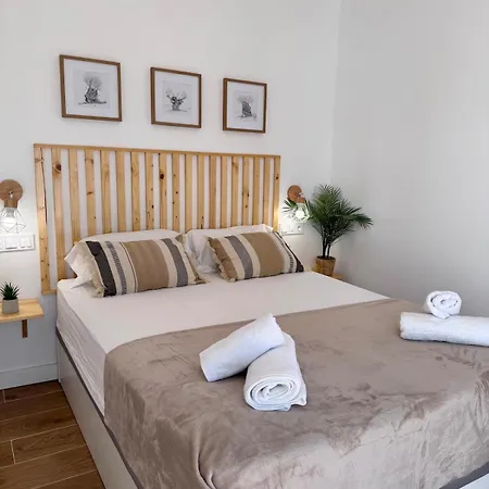 Gorgot With A Pool And Private Parking *