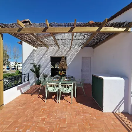 Gorgot With A Pool And Private Parking