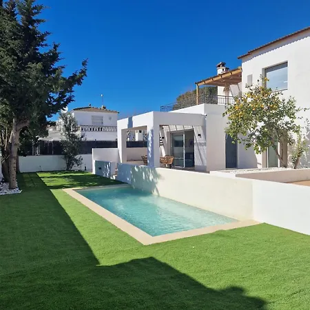 Gorgot With A Pool And Private Parking Villa
