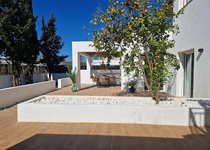Gorgot With A Pool And Private Parking Villa