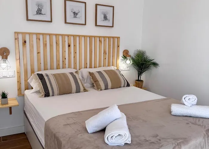 Gorgot With A Pool And Private Parking *