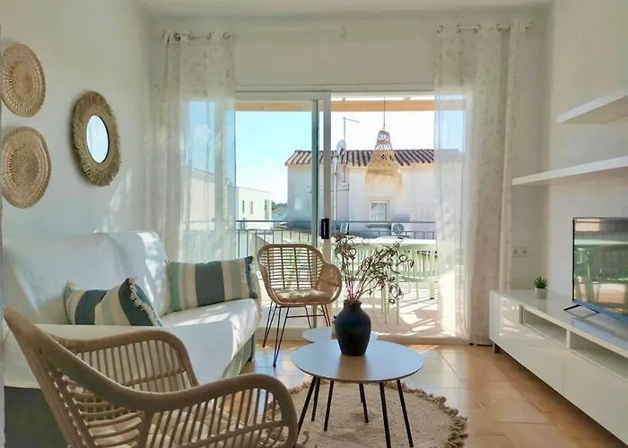 Gorgot With A Pool And Private Parking