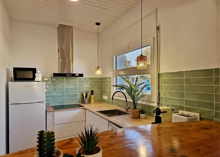 Gorgot With A Pool And Private Parking *