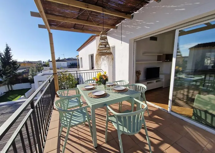 Villa Gorgot With A Pool And Private Parking *