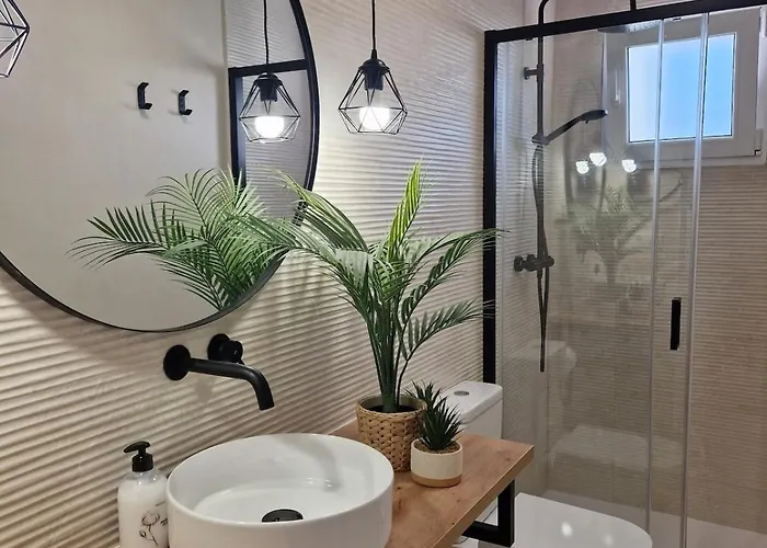 Gorgot With A Pool And Private Parking *